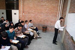 ارزیابی دانشجویان از عملکرد اساتید در دانشگاه معارف اسلامی