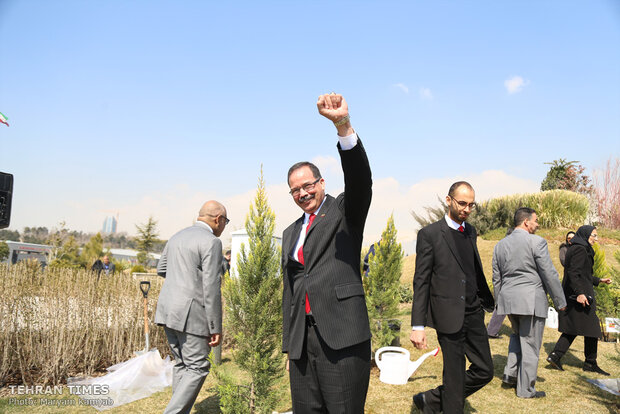  Iranian officials, diplomatic delegations plant trees as a sign of friendship and peace