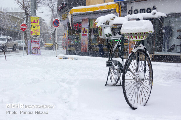 Shahrekord under snow on eve of Nowruz