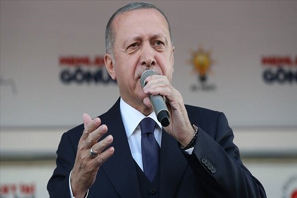 Erdoğan: Şimdi de Fırat'ın doğusuna gireceğiz