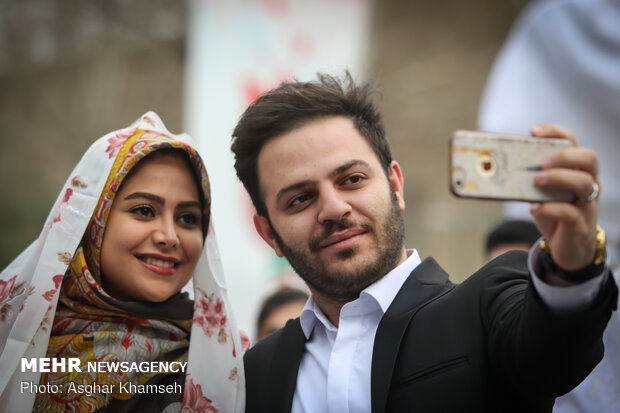 600 Tehran Uni. students wed in mass ceremony