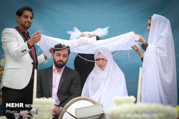 600 Tehran Uni. students wed in mass ceremony