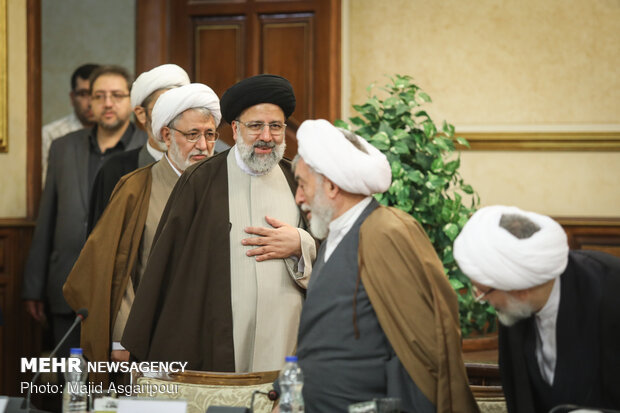 Heads of nationwide justice administration departments meet with new judiciary chief