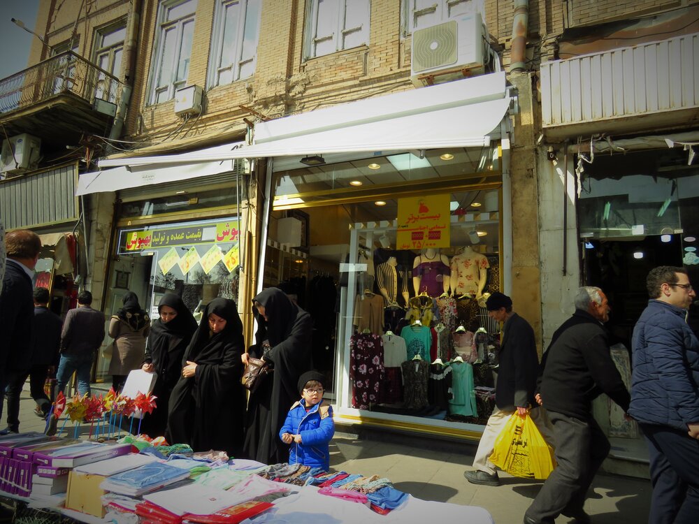 ۸۰ درصد دستفروشان خیابان امام خمینی (ره) گرگان اتباع هستند