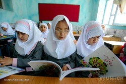 500,000 Afghan nationals studying in Iranian schools
