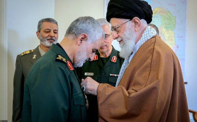 Ayatollah Khamenei awards General Soleimani Order of Zolfaqar - Tehran ...
