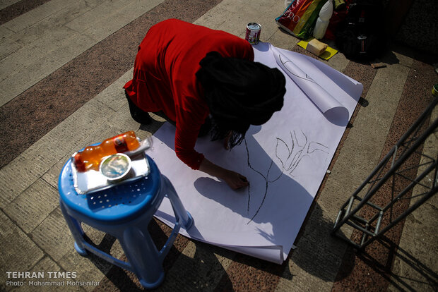 Tehran hosting colored-egg festival