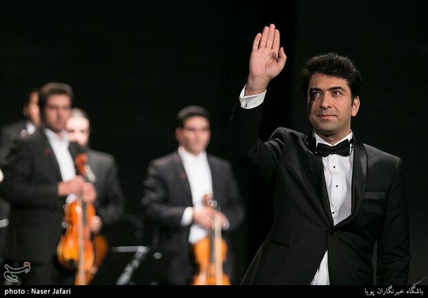 Vocalist Mohammad Motamedi offers low-priced concerts in Tehran