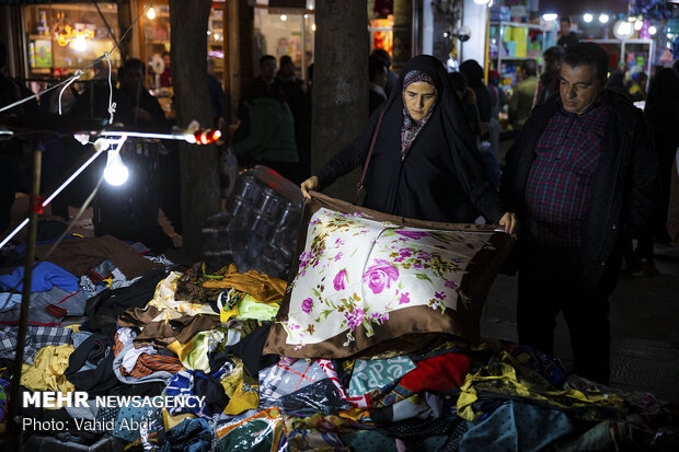 تکاپو در بازار دستفروشان تبریز