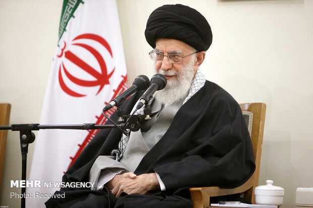 ایرانی قوم کا قطعی آپشن استقامت اور پائداری/ جنگ نہیں ہوگی/ مذاکرات زہر ہیں