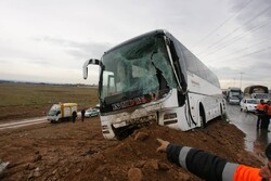تصادف در جاده های زنجان ۳۶ کشته برجا گذاشته است