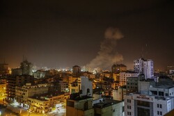غزہ پر اسرائیلی جنگی طیاروں کی بمباری/ حماس کا منہ توڑ جواب دینے کا اعلان