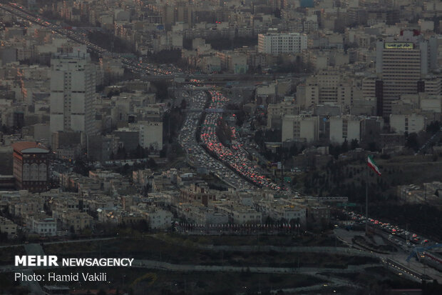 Car traffic in capital Tehran on threshold of New Year