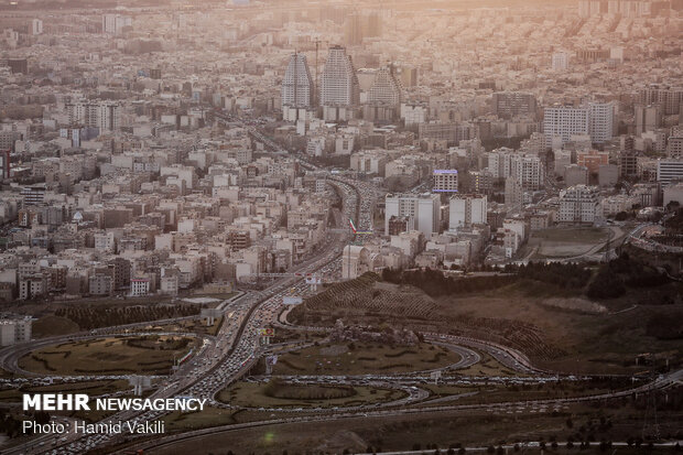 Car traffic in capital Tehran on threshold of New Year