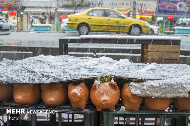 سوق عيد النوروز في اراك تحت الثلوج