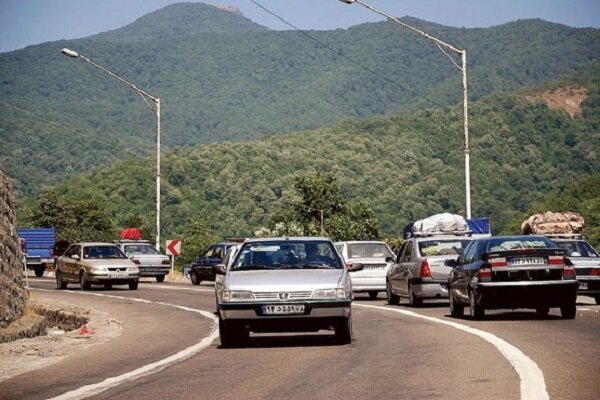 ترافیک سنگین در محورهای مازندران/ جاده کیاسر و وازک مسدود است