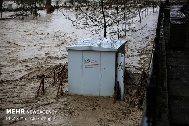 River flood hits Sari, northern Iran