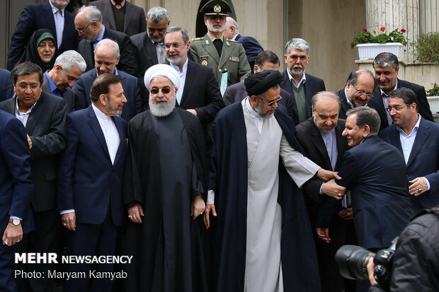آخر اجتماع مجلس الوزراء بحضور روحاني 