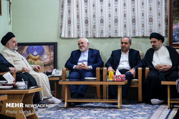 FM Zarif visits senior clerics in Qom