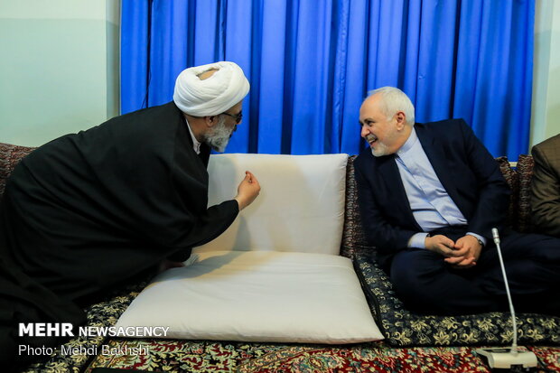 FM Zarif visits senior clerics in Qom