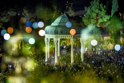 People celebrate New Year in Tomb of Hafez