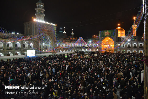 تحویل سال ۱۳۹۸ هجری شمسی در حافظیه شیراز