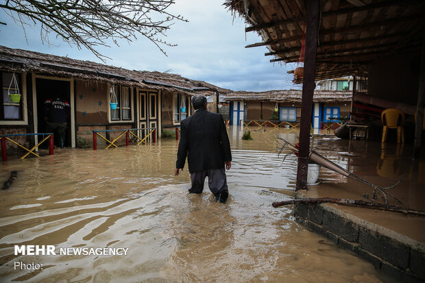 Pope Francis sends 100,000 euros for flood victims in Iran