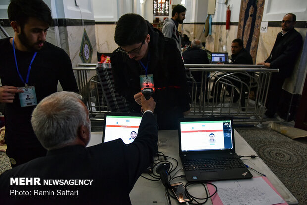 مراسم معنوی اعتکاف در حرم مطهر رضوی