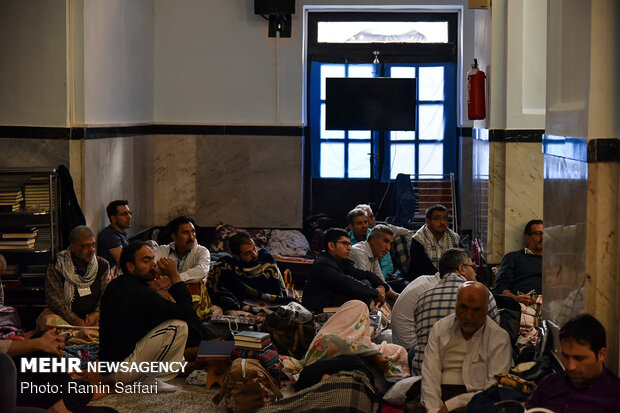 مراسم معنوی اعتکاف در حرم مطهر رضوی