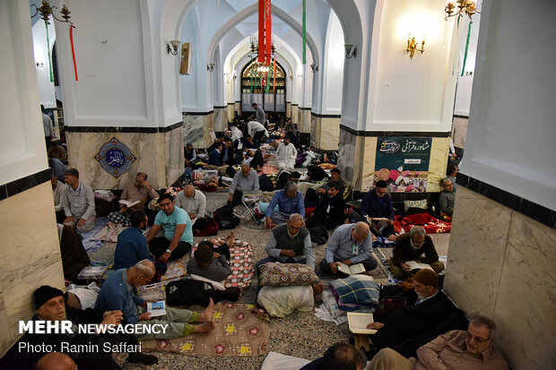 مراسم معنوی اعتکاف در حرم مطهر رضوی