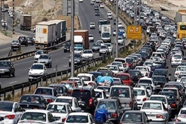 ترافیک پرحجم و روان در اکثر جاده های اصلی کشور 