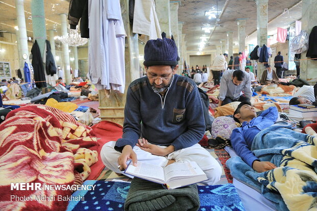 مراسم اعتکاف رمضانیه در ۲۲ استان با محوریت قم در حال برگزاری است