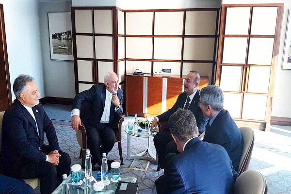 Iranian, Turkish FMs meet in Istanbul