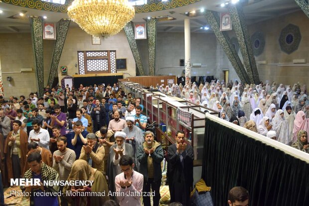 مراسم معنوی اعتکاف در دانشگاه تهران
