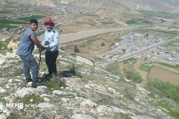 نجات دو نوجوان مسافر نوروزی در ارتفاعات «مله کوه» پلدختر