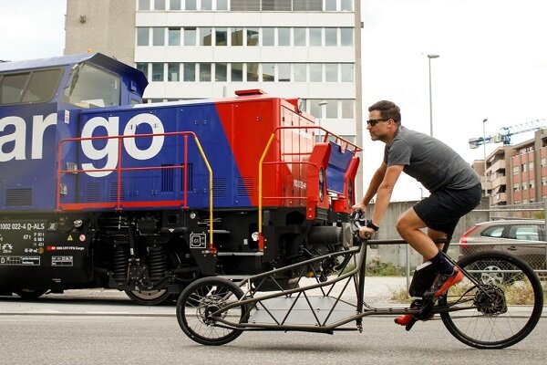 رونمایی سوئیسی‌ها از دوچرخه عجیب حمل بار