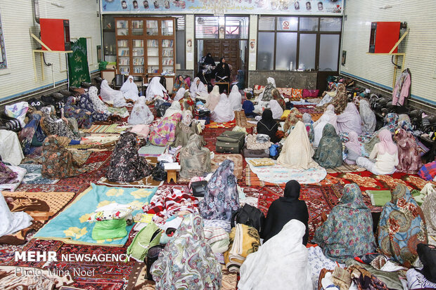 مراسم اعتکاف بانوان تبریزی