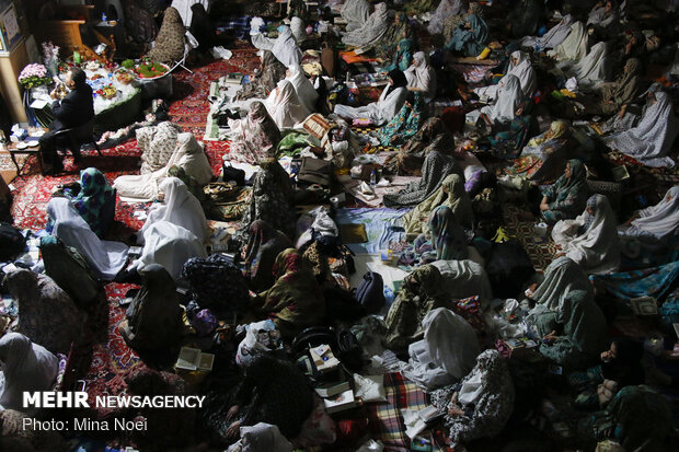 مراسم اعتکاف بانوان تبریزی