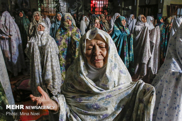 مراسم اعتکاف بانوان تبریزی