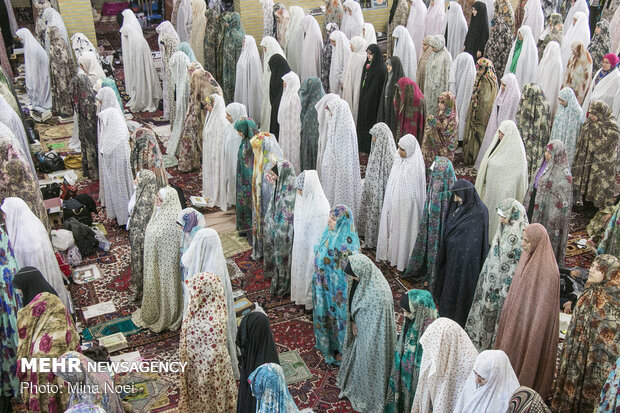 مراسم اعتکاف بانوان تبریزی