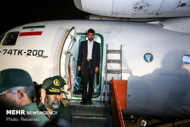 Freed Iranian border guards return home