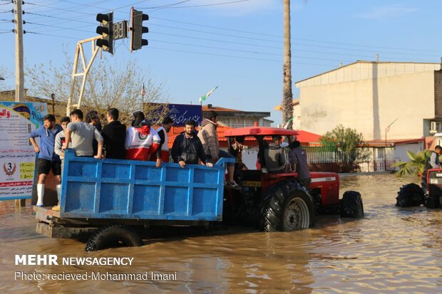 امدادرسانی در مناطق سیل زده گلستان