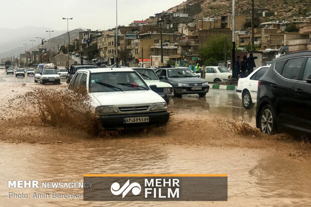 دروازه‌ قرآن شیراز یک روز پس از سیل 