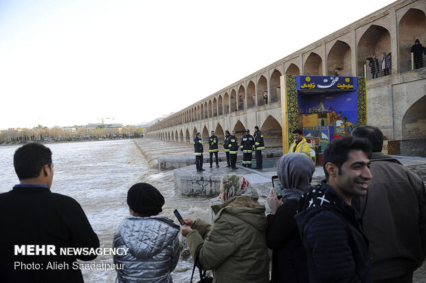 عودة المياه الى مجاريها في نهر "زاينده رود" باصفهان 