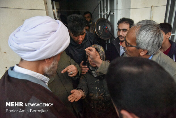 Shiraz Friday prayers leader visits flood-hit areas in Shiraz