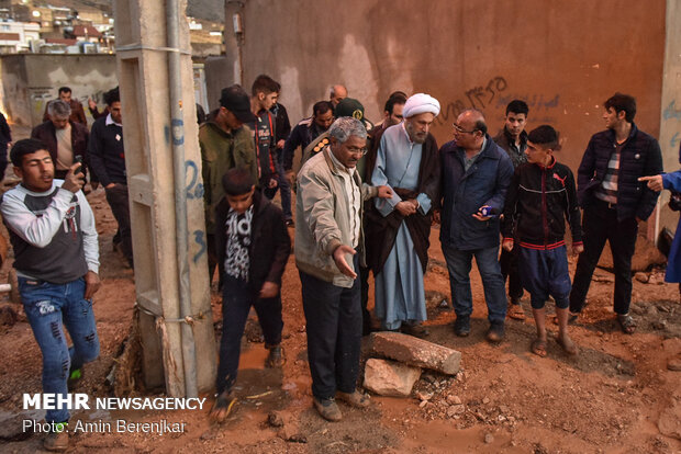 Shiraz Friday prayers leader visits flood-hit areas in Shiraz