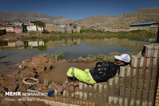 Relief to flood victim families in Shiraz