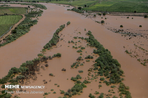  ۶۰ دستگاه پل در خوزستان خسارت دیدند/ راه ها همچنان در معرض سیلاب