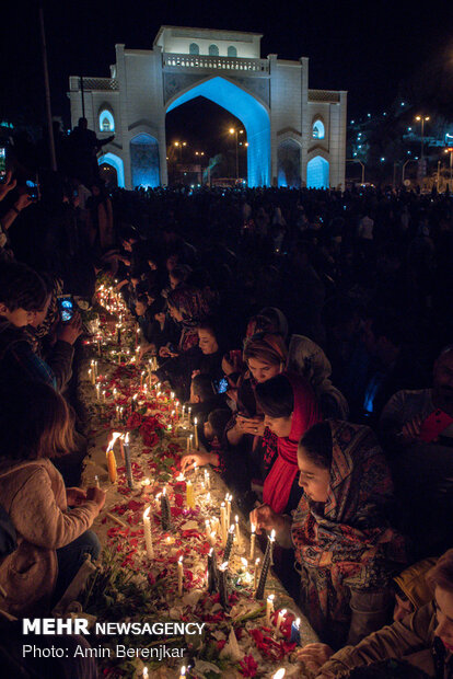 People remember flood victims in Shiraz