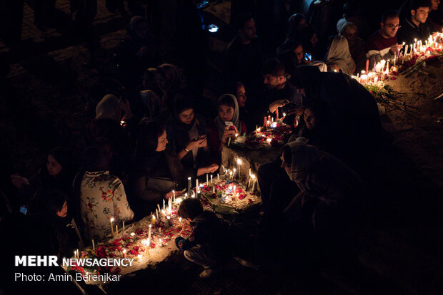 People remember flood victims in Shiraz